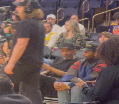 夜幕降临,沙特甲巅峰,对决揭秘,世界杯直播,2026世界杯,赛事直播,实时更新,赛事分析