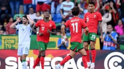 齐沃担任帕尔马主教练，开启一线队执教生涯